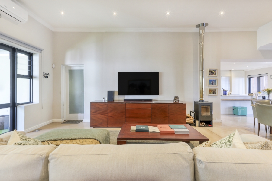 2 Bedroom Property for Sale in Green Point Western Cape